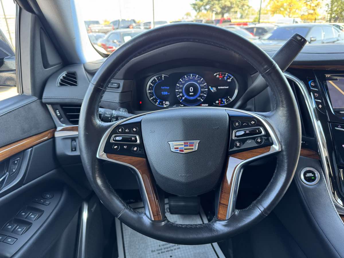 2016 Cadillac Escalade ESV Luxury photo 11