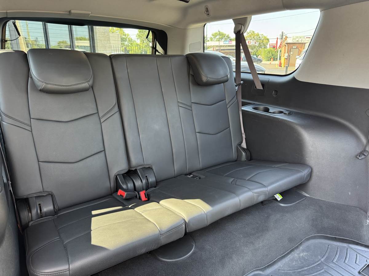 2016 Cadillac Escalade ESV Luxury photo 44