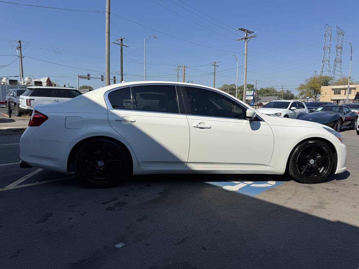 2013 Infiniti G37 Journey photo 4