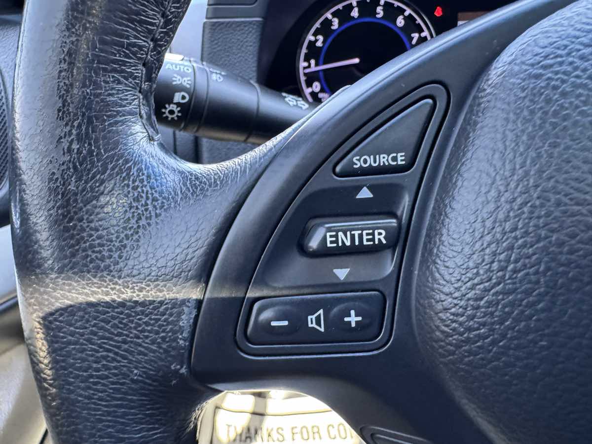 2013 Infiniti G37 Journey photo 14