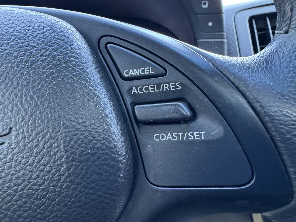 2013 Infiniti G37 Journey photo 16