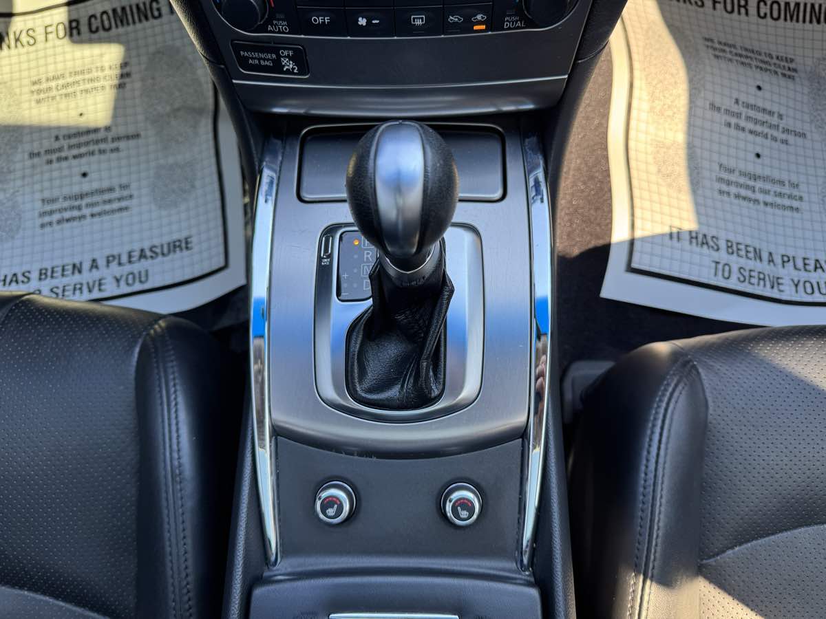 2013 Infiniti G37 Journey photo 22