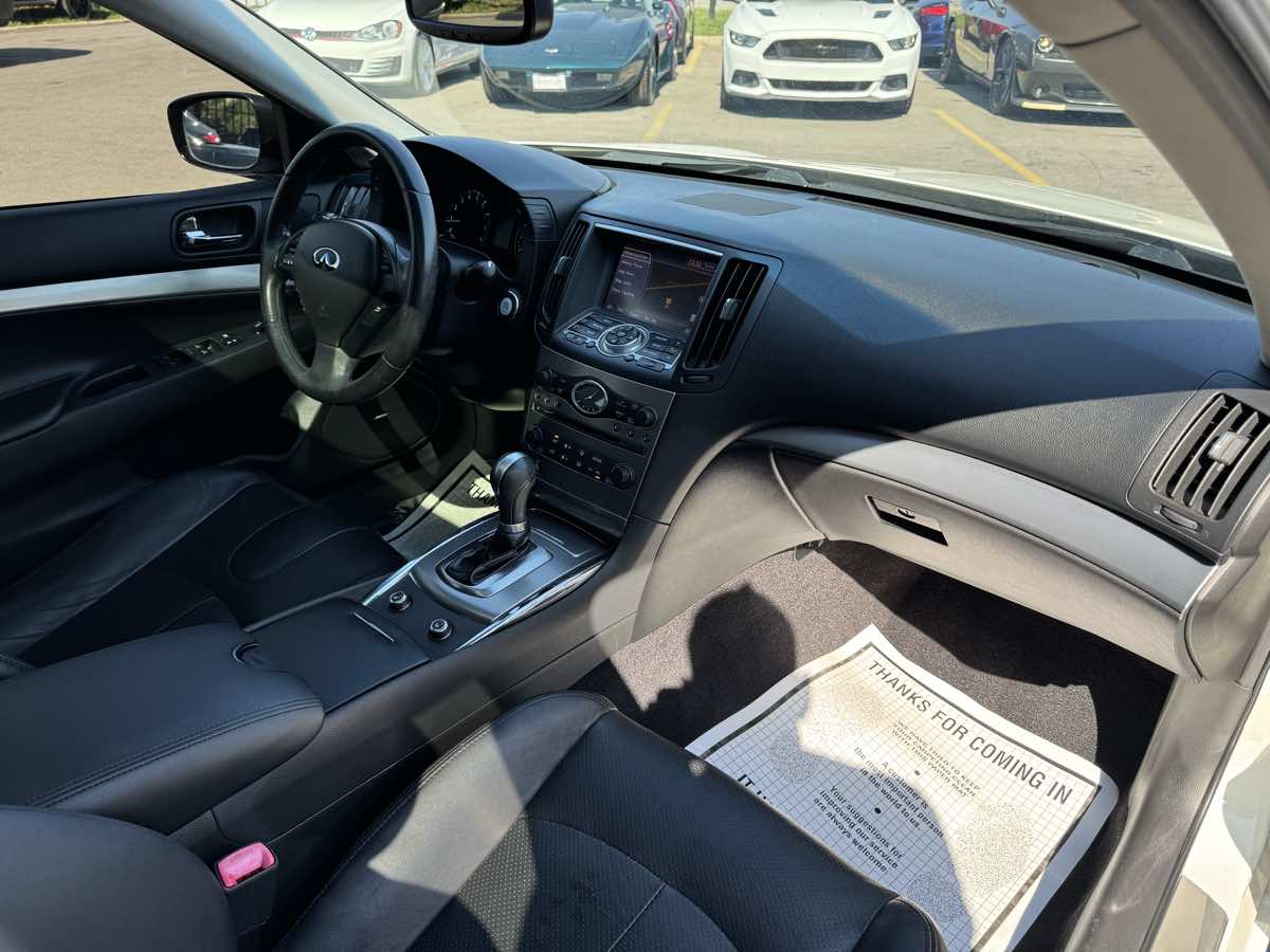 2013 Infiniti G37 Journey photo 29
