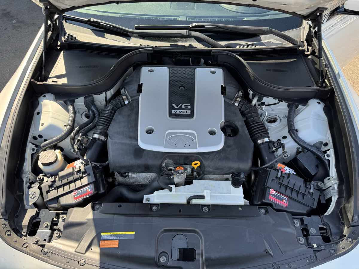 2013 Infiniti G37 Journey photo 44
