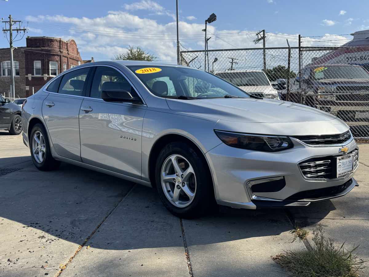 2018 Chevrolet Malibu LS photo 2