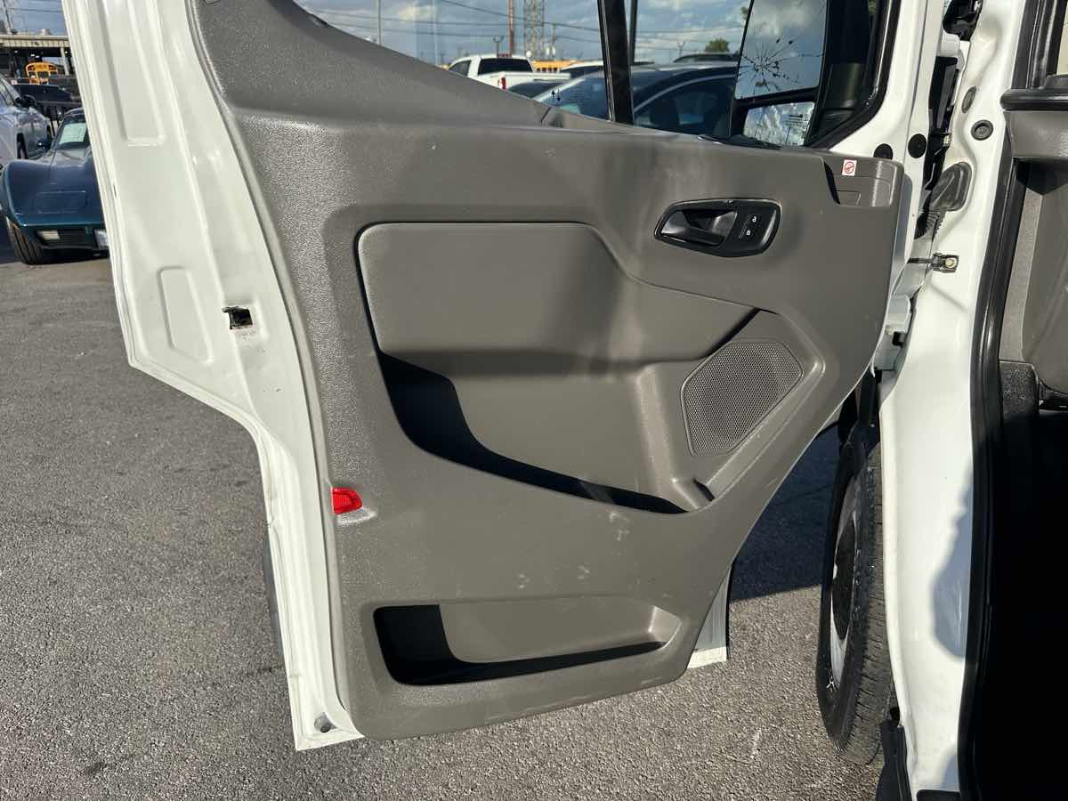 2020 Ford Transit Cargo Van photo 7