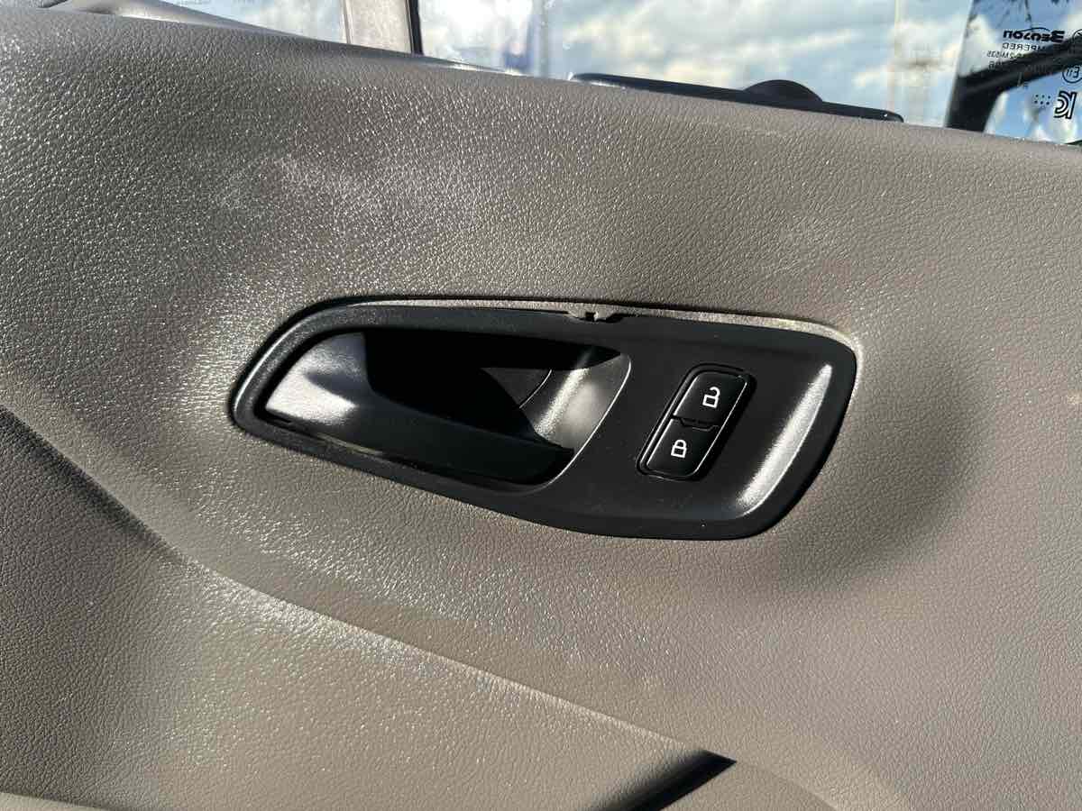 2020 Ford Transit Cargo Van photo 8