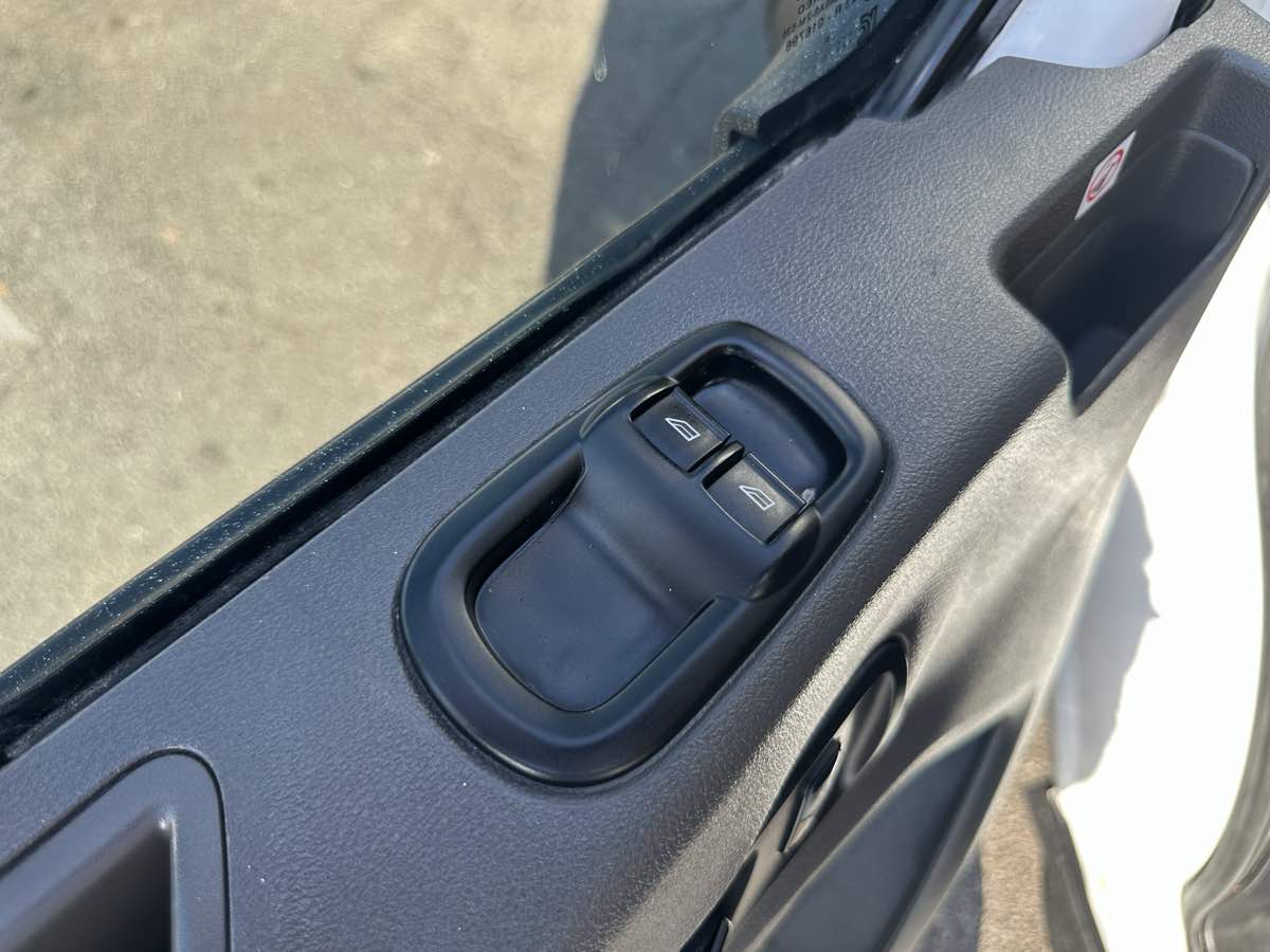 2020 Ford Transit Cargo Van photo 9