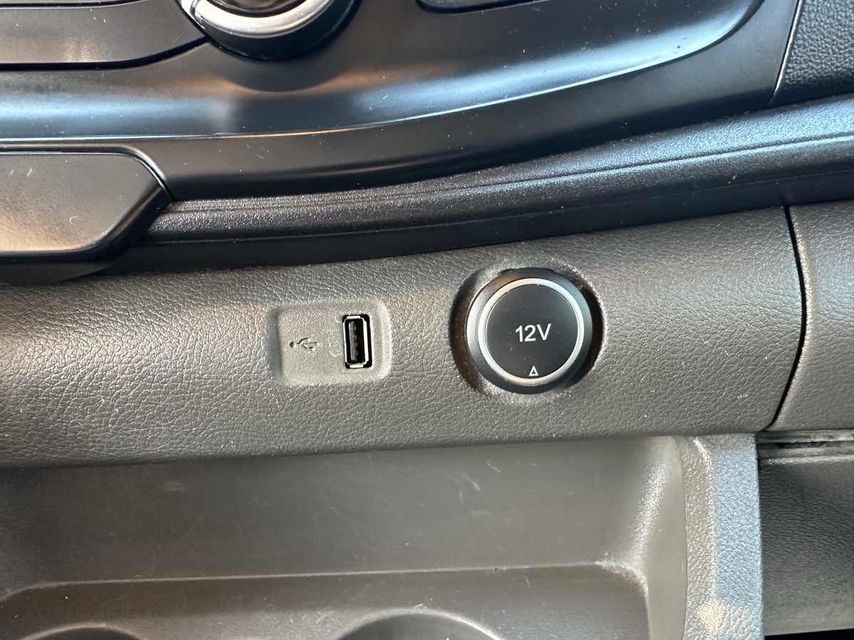 2020 Ford Transit Cargo Van photo 21