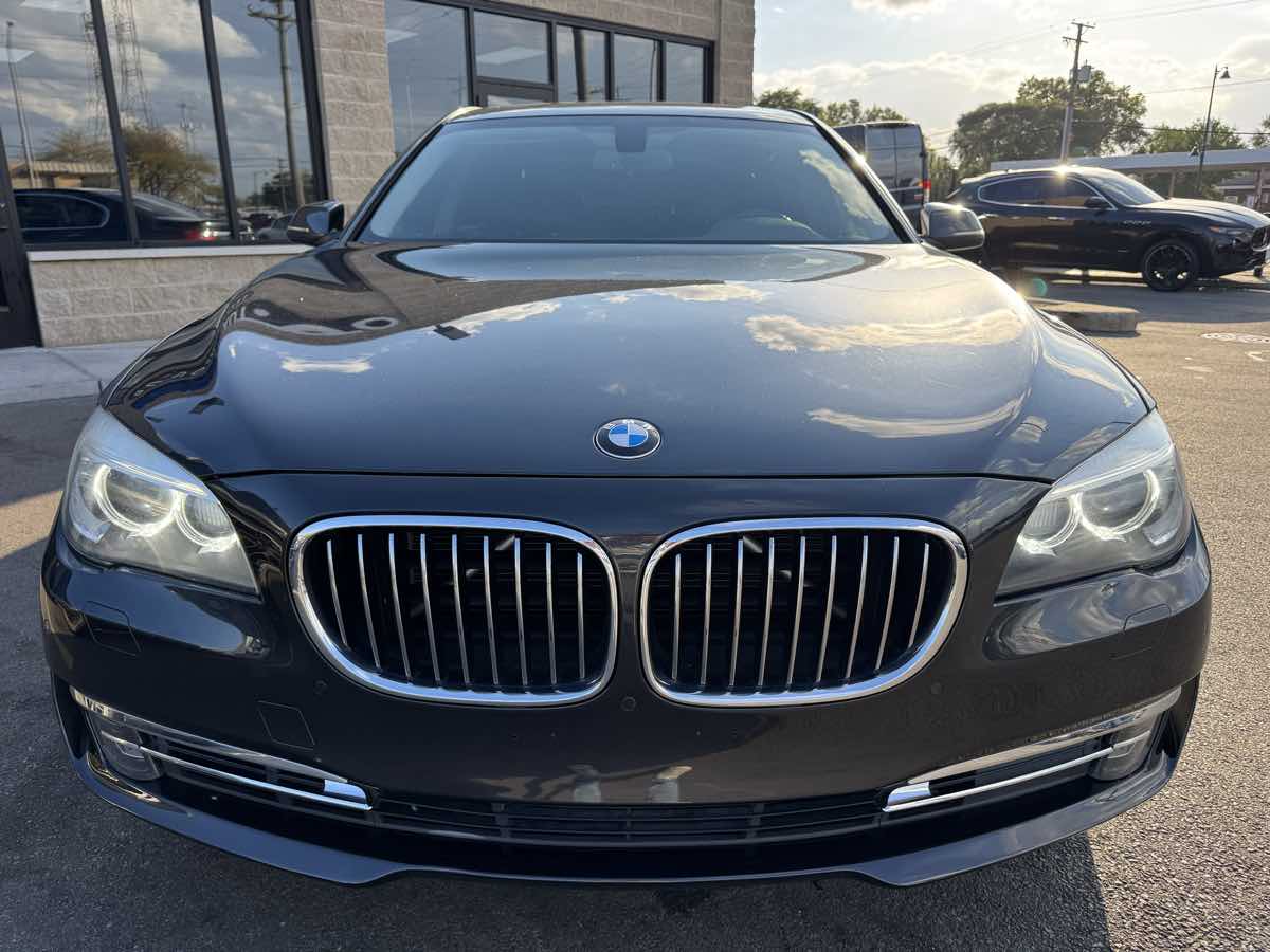 2015 Bmw 740Li 7-Series photo 2