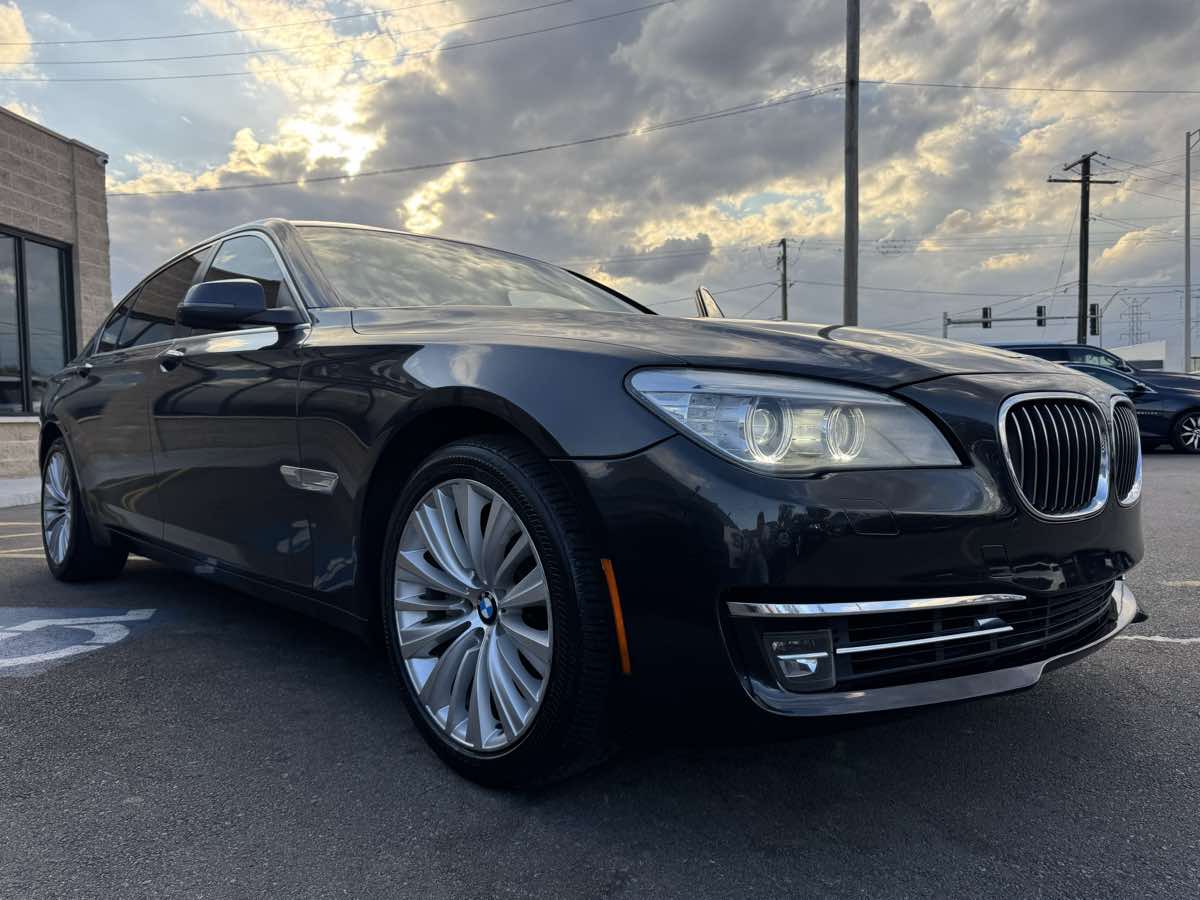 2015 Bmw 740Li 7-Series photo 3
