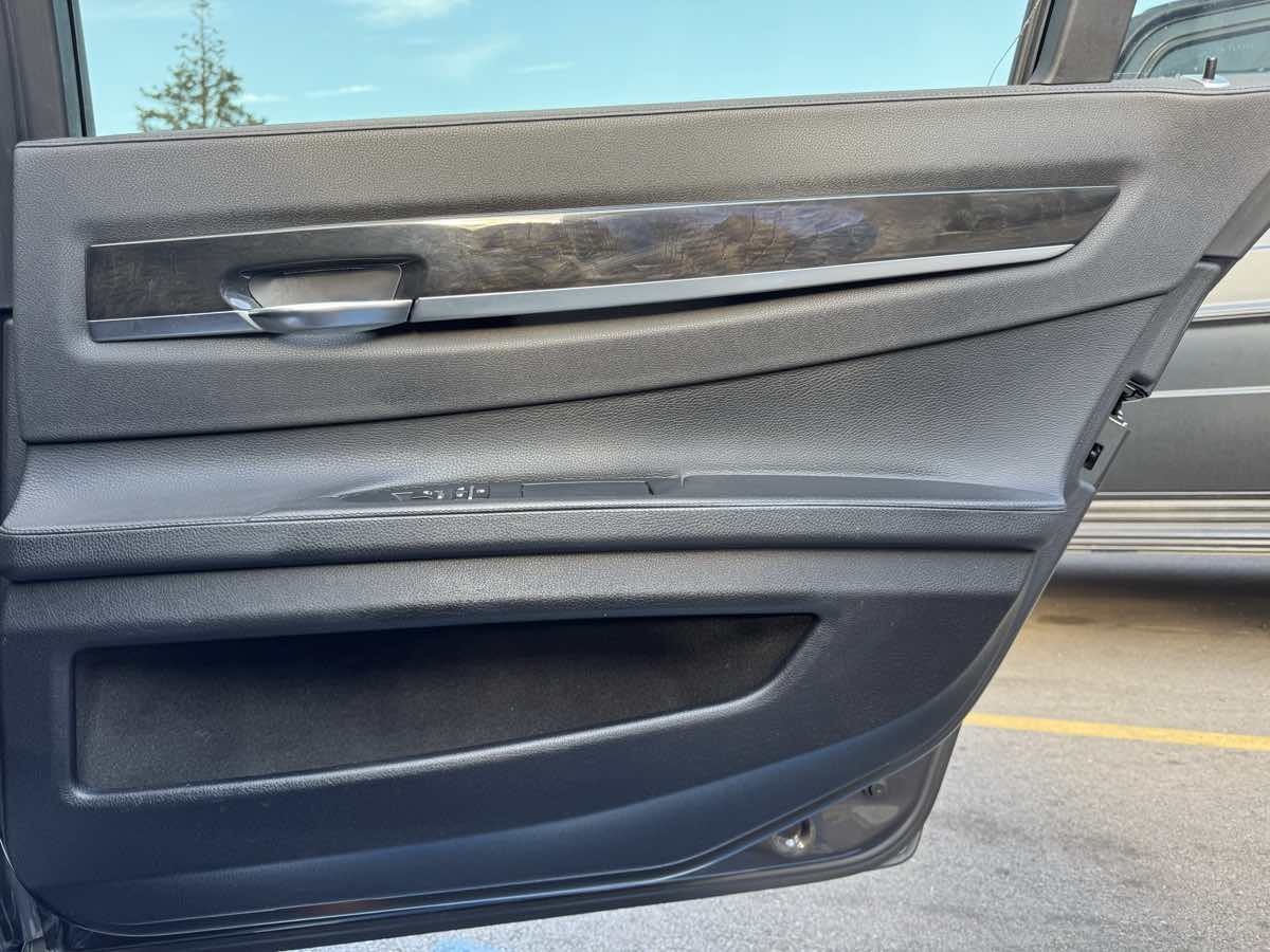 2015 Bmw 740Li 7-Series photo 31