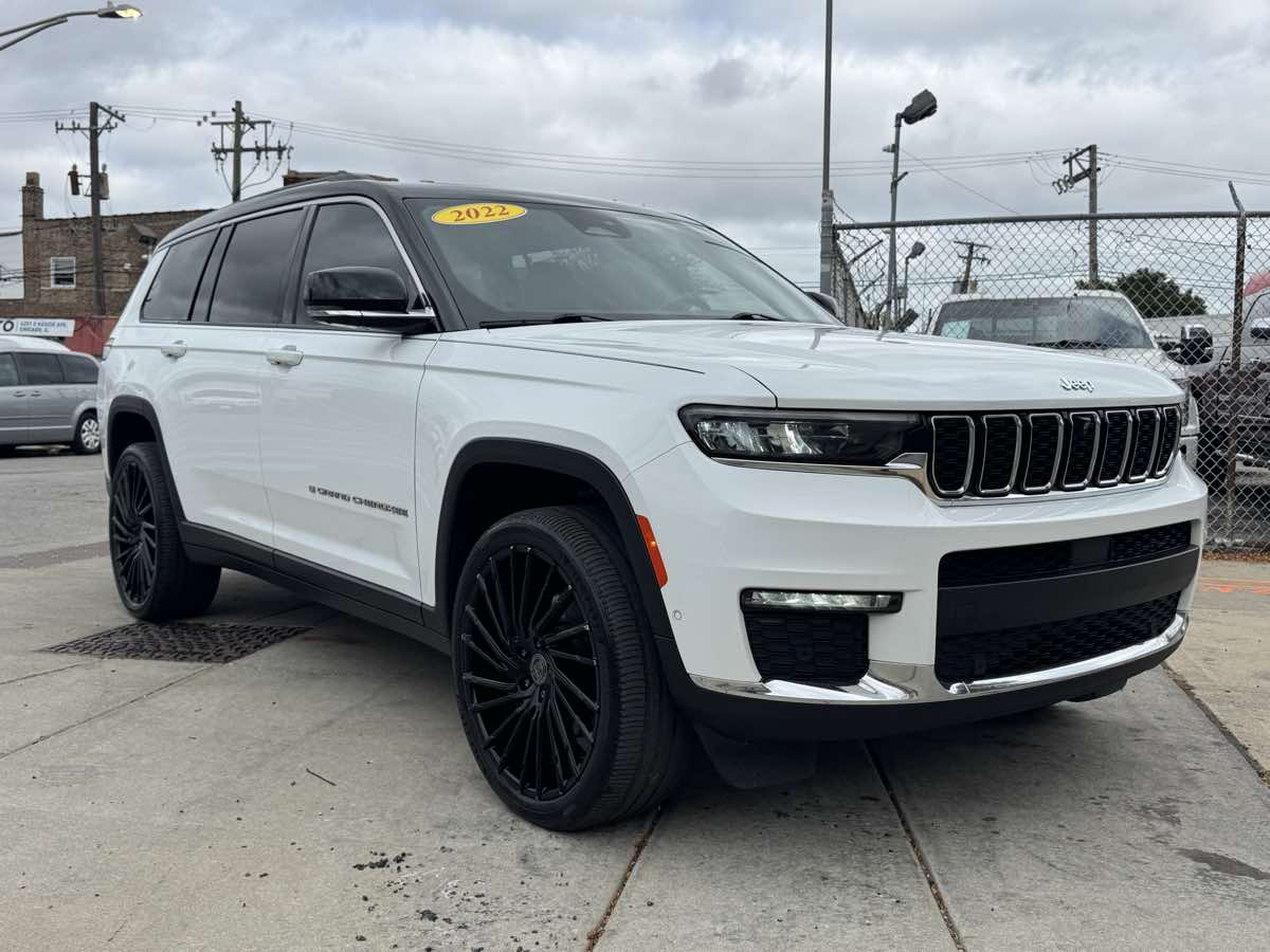 2022 Jeep Grand Cherokee Limited photo 3