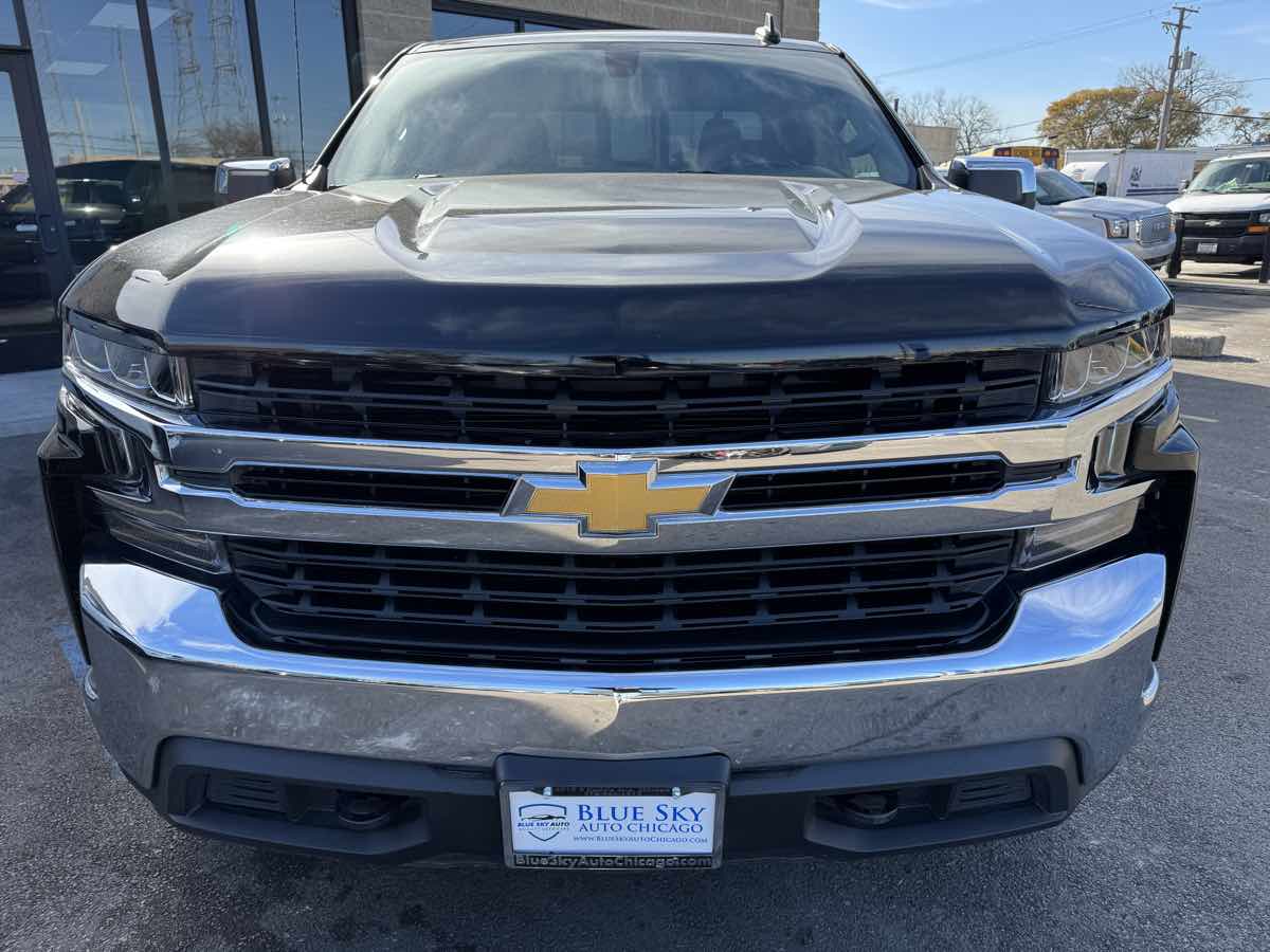 2019 Chevrolet Silverado 1500 LT photo 2