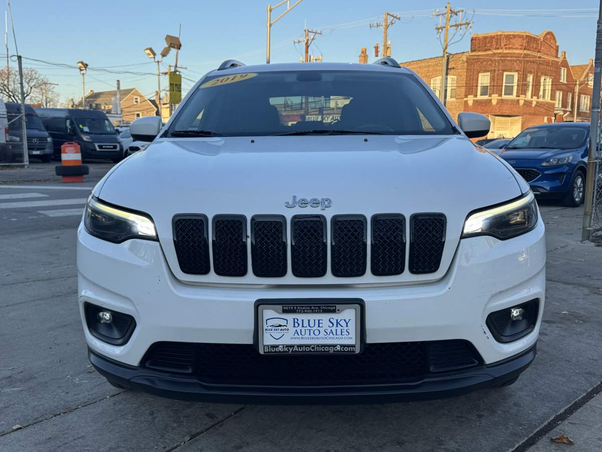 2019 Jeep Cherokee Latitude photo 2