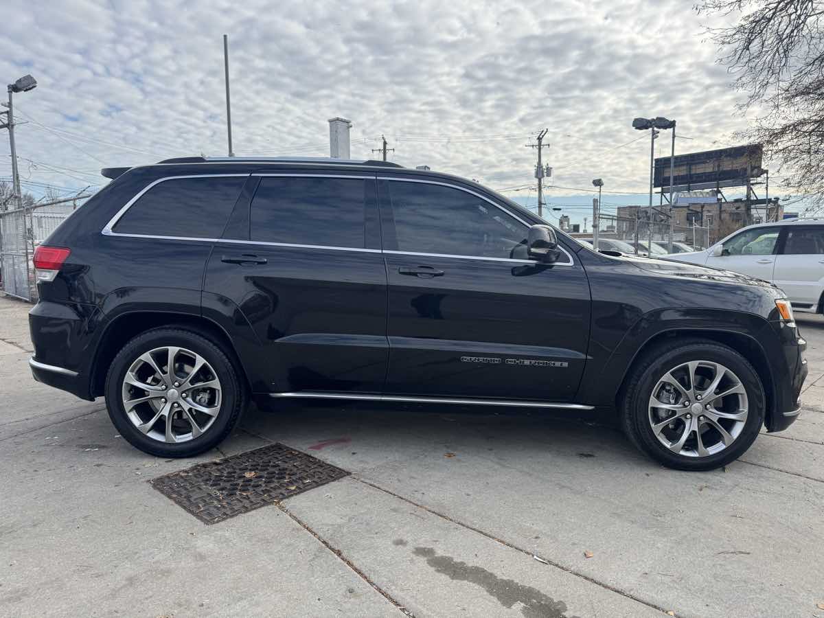 2021 Jeep Grand Cherokee Summit photo 4