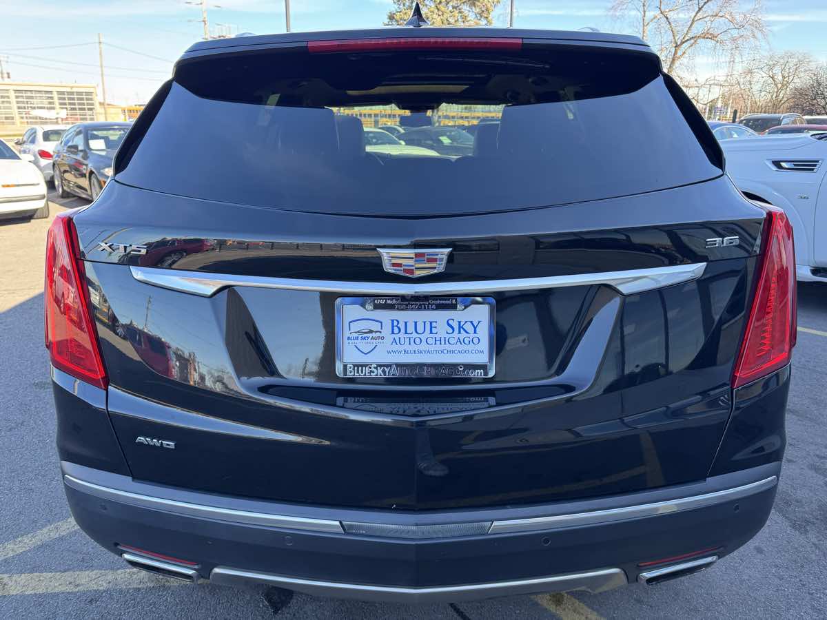 2018 Cadillac XT5 Platinum photo 4