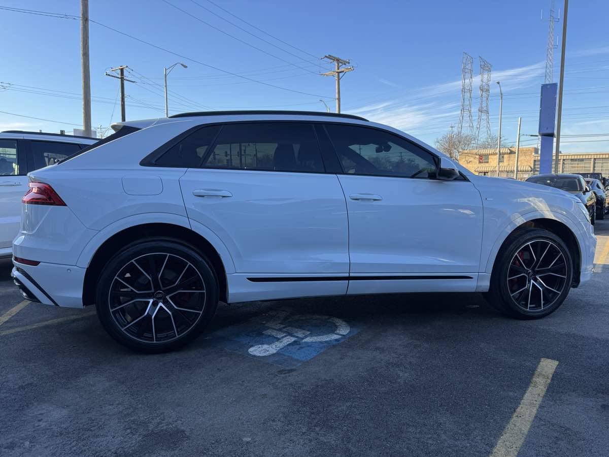 2021 Audi Q8 Premium Plus - Photo 4