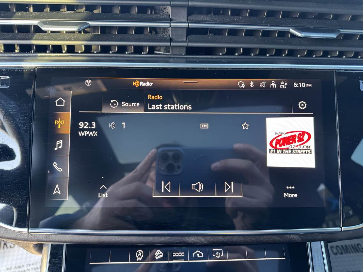 2021 Audi Q8 Premium Plus - Photo 16