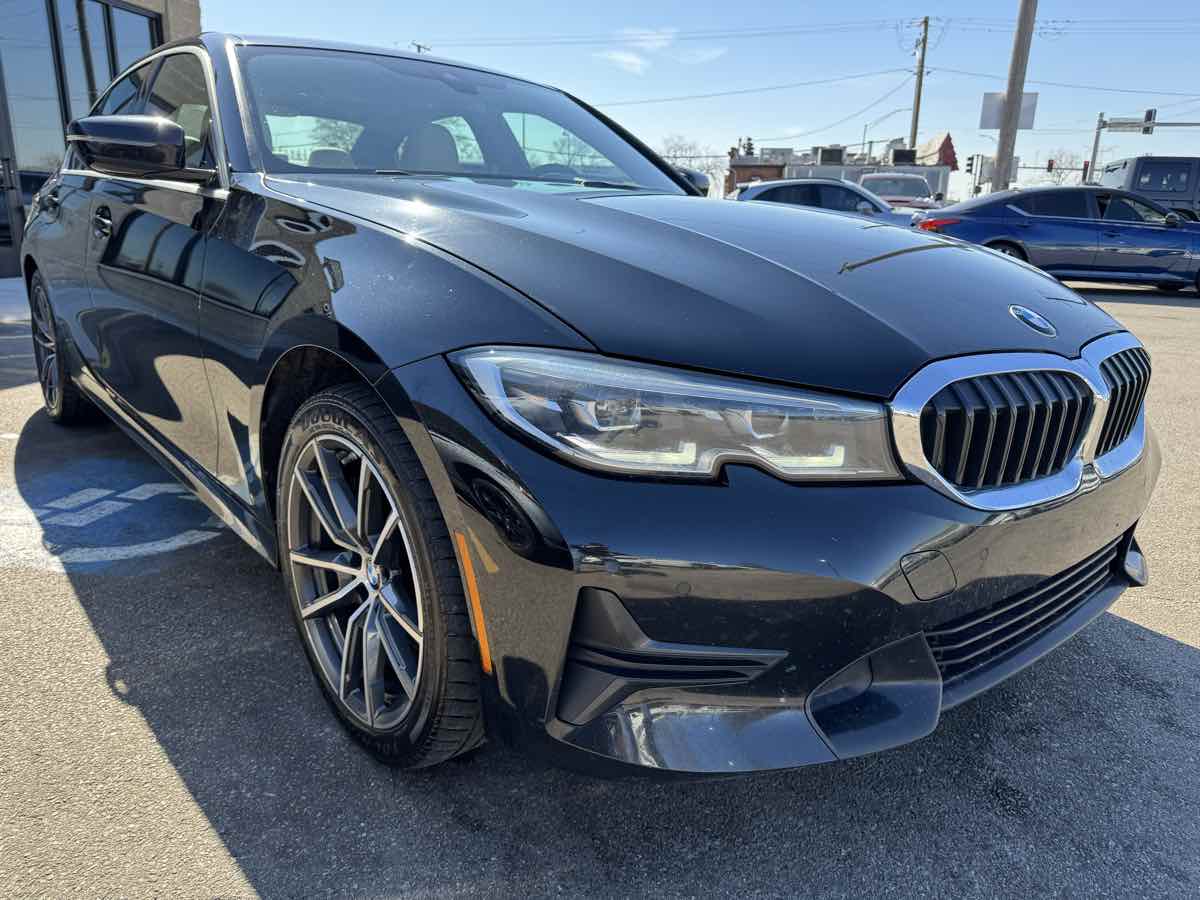2020 BMW 3 Series 330i - Photo 3