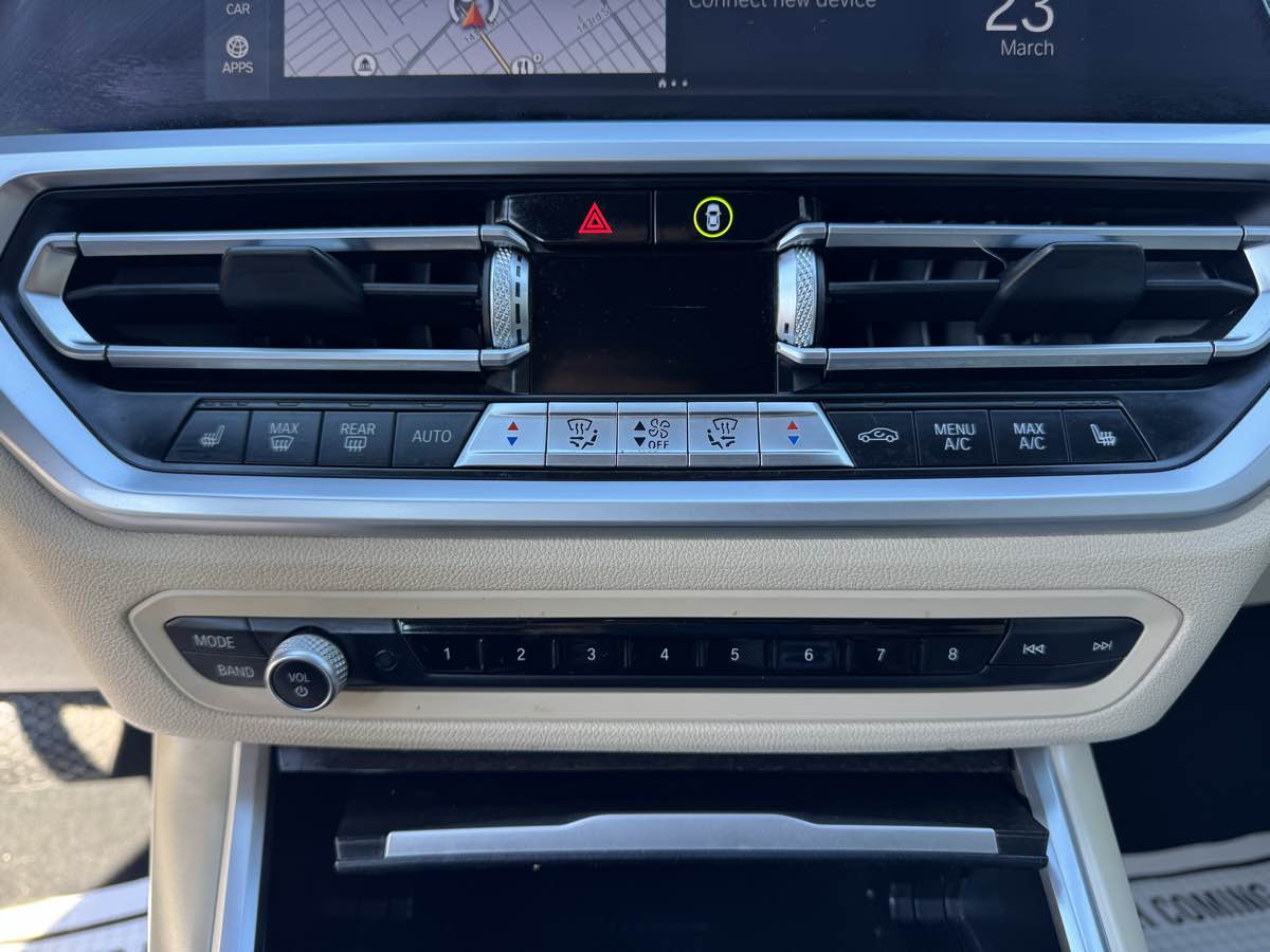 2020 BMW 3 Series 330i - Photo 17