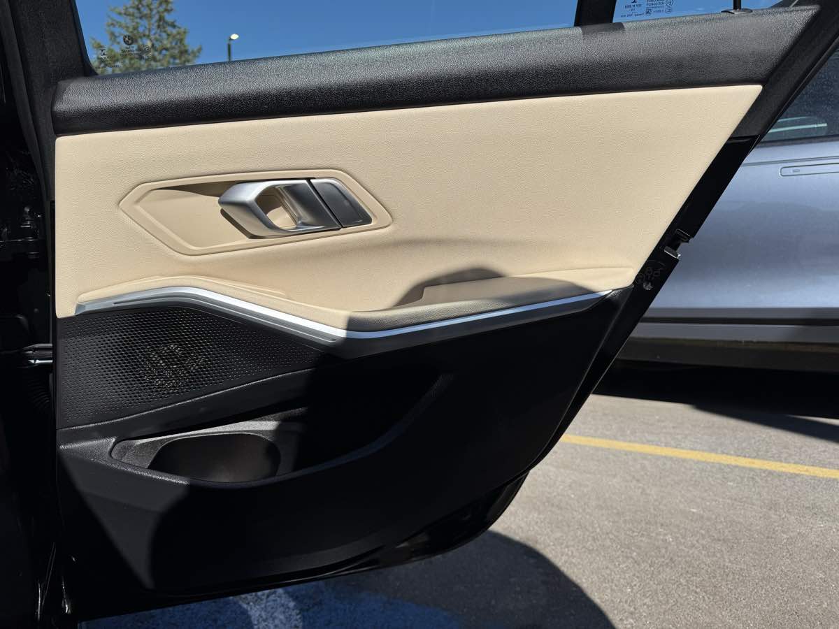 2020 BMW 3 Series 330i - Photo 39