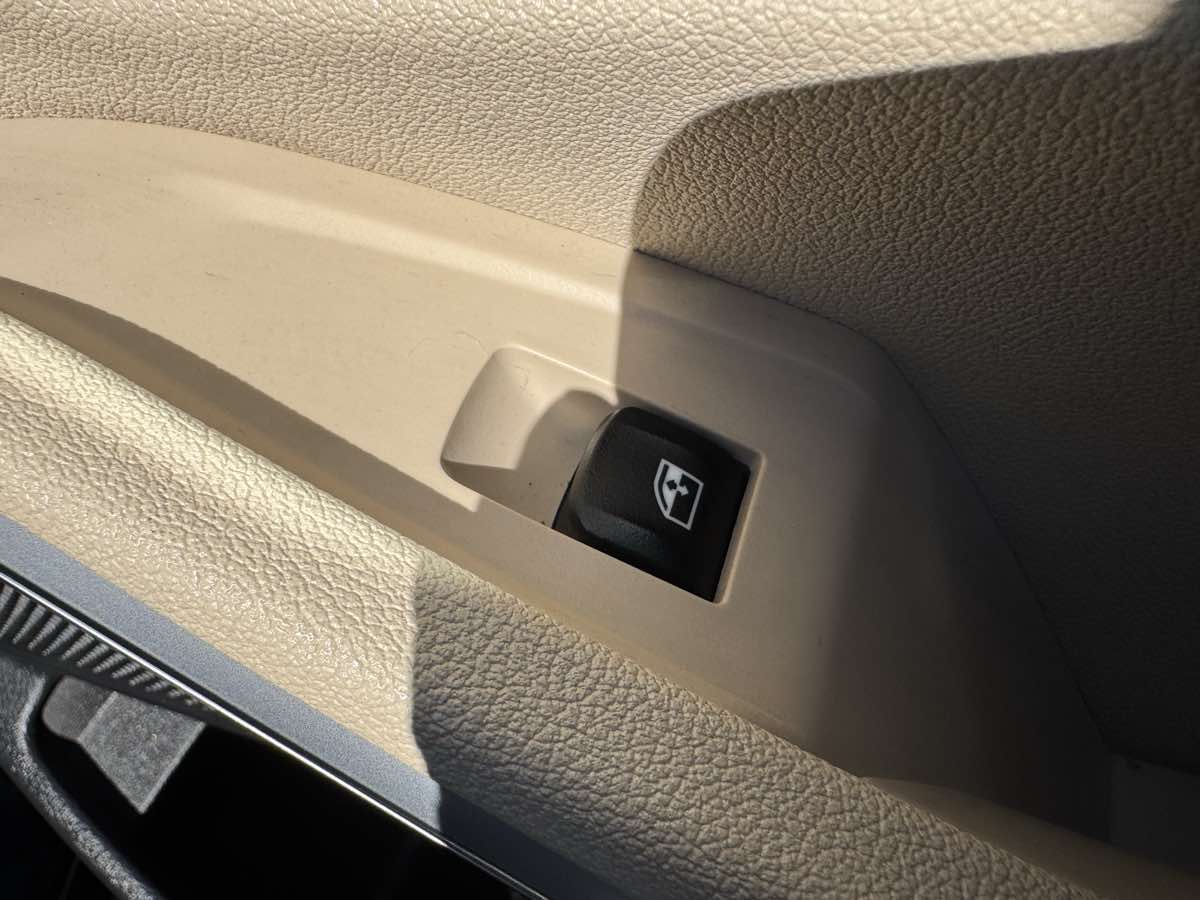 2020 BMW 3 Series 330i - Photo 40