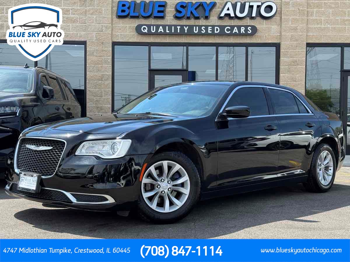 2020 Chrysler 300 Touring's photo