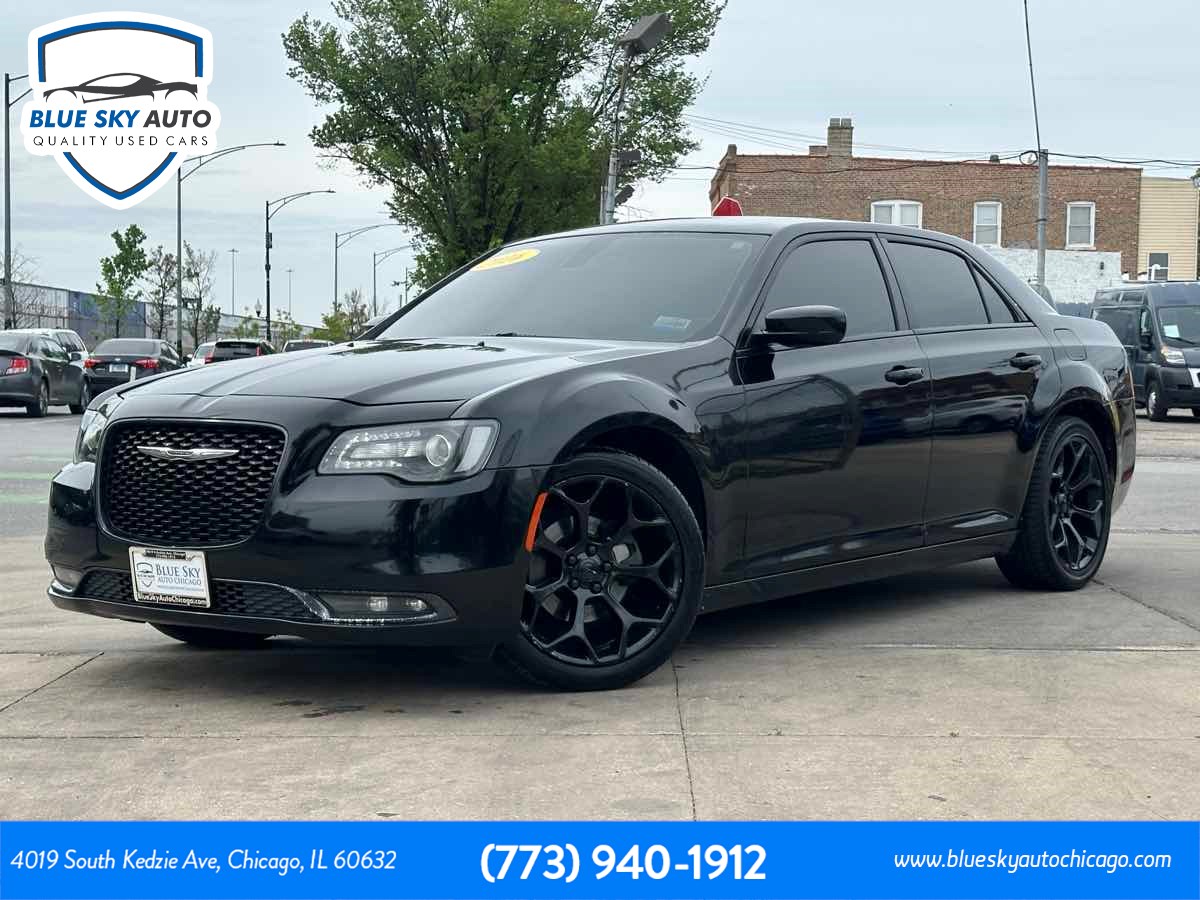 2016 Chrysler 300 S's photo