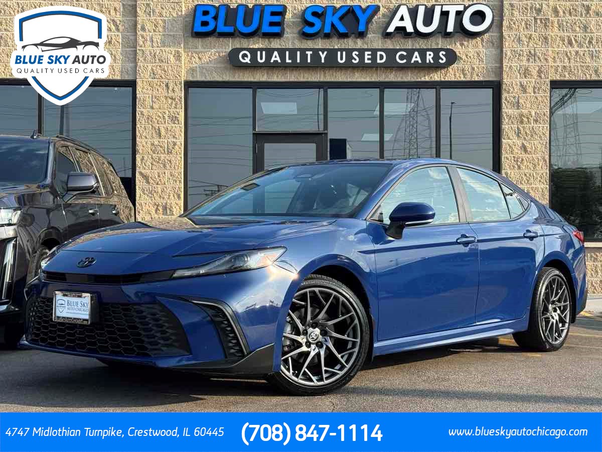 2025 Toyota Camry SE AWD Hybrid's photo