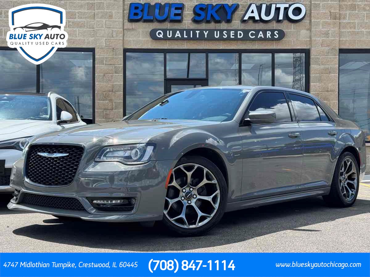 2018 Chrysler 300 S's photo