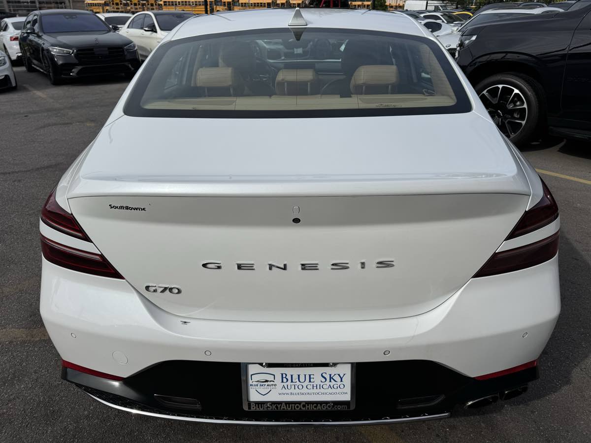 View vehicle photo 6