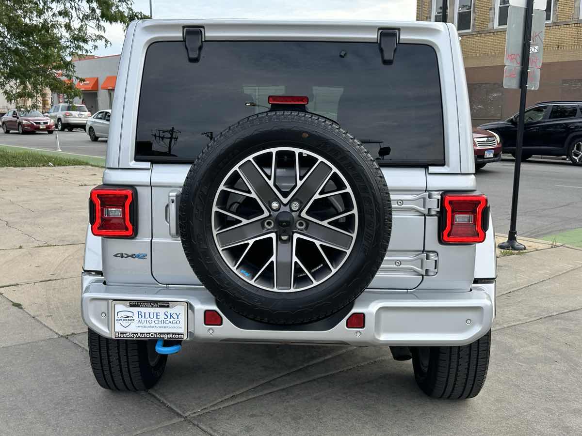 View vehicle photo 6