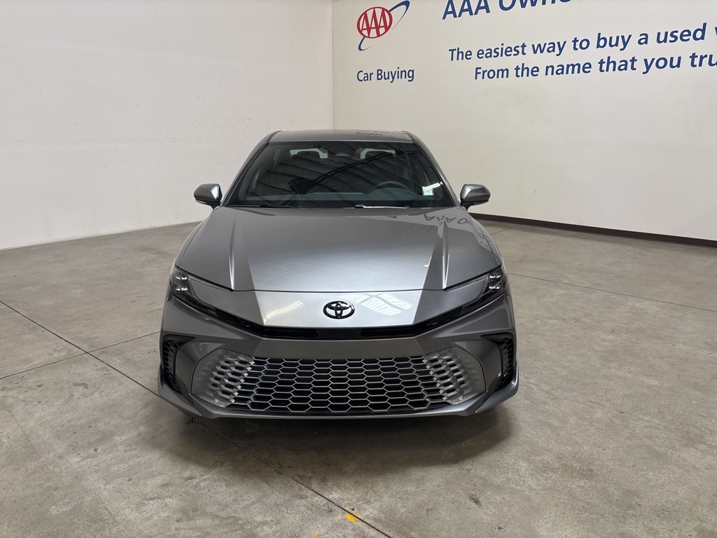 2025 Toyota Camry Hybrid XSE photo 8