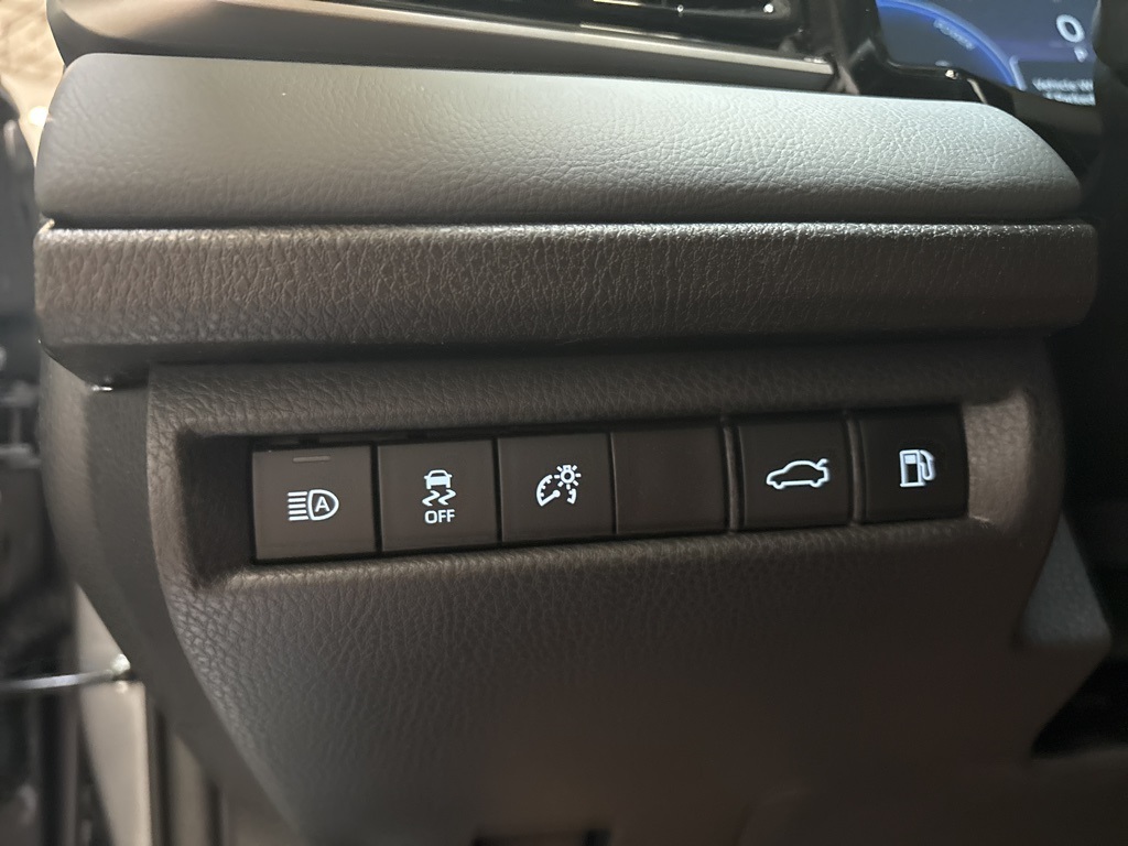 2025 Toyota Camry Hybrid XSE photo 14