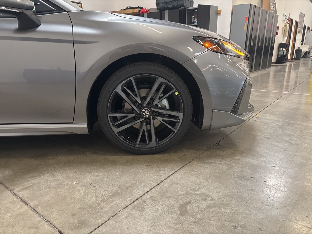 2025 Toyota Camry Hybrid XSE photo 22