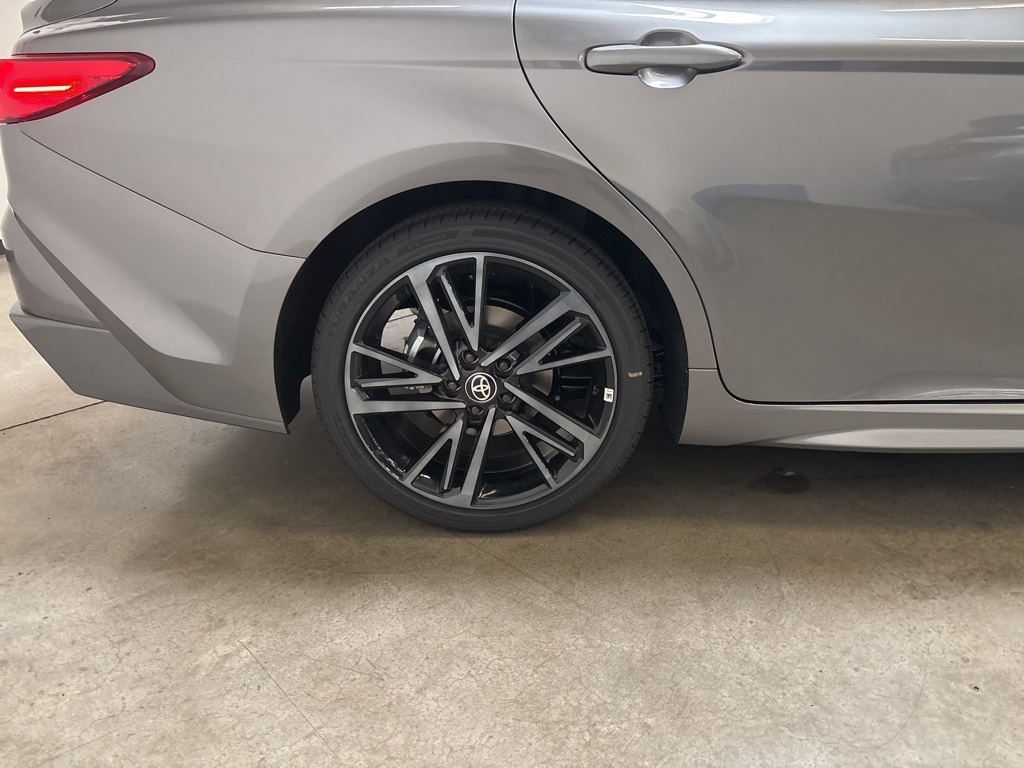 2025 Toyota Camry Hybrid XSE photo 23