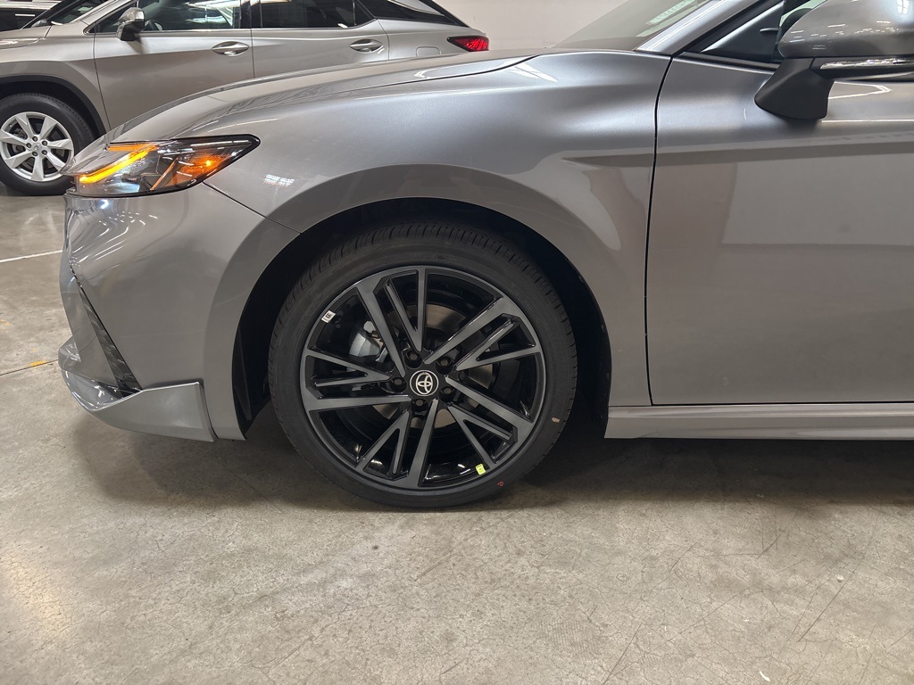 2025 Toyota Camry Hybrid XSE photo 25