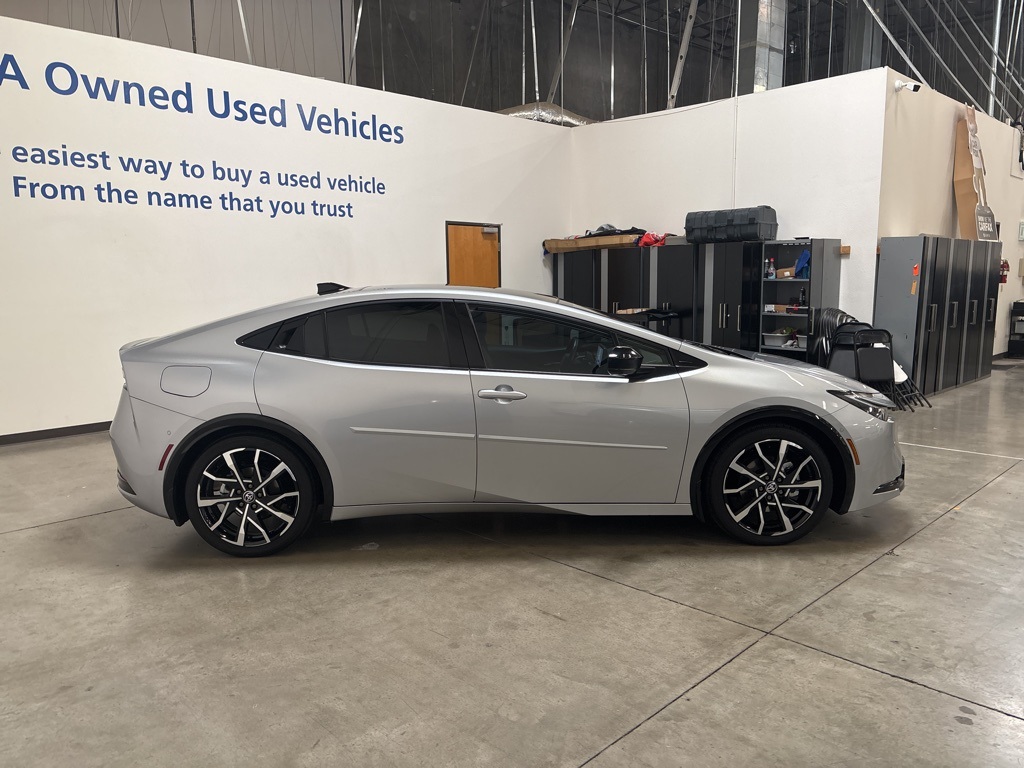 2024 Toyota Prius Prime XSE Premium photo 6