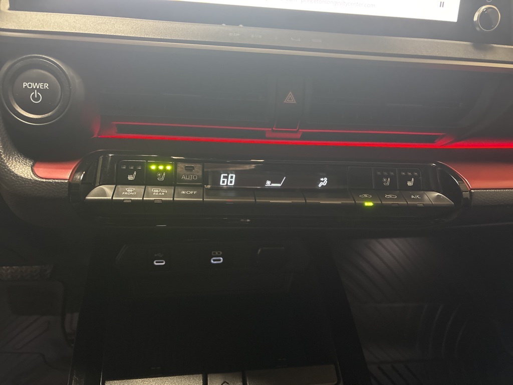 2024 Toyota Prius Prime XSE Premium photo 14