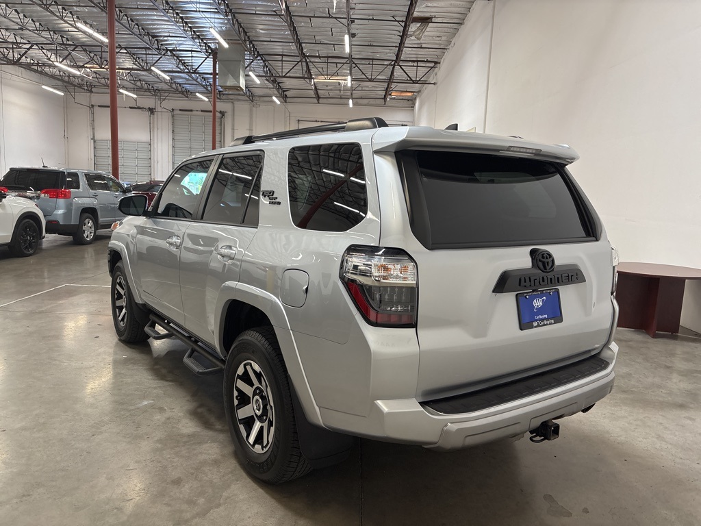 2022 Toyota 4Runner TRD Off-Road Premium photo 2