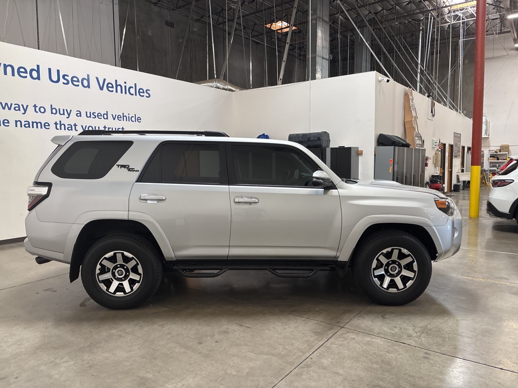 2022 Toyota 4Runner TRD Off-Road Premium photo 5