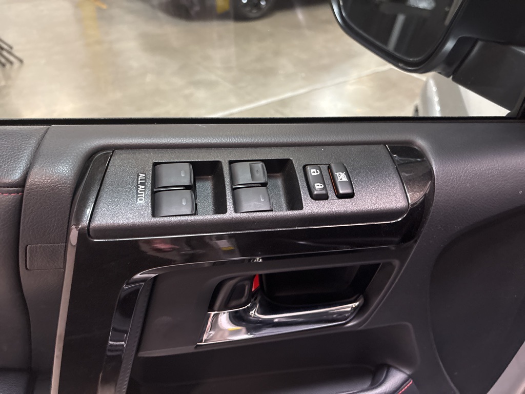 2022 Toyota 4Runner TRD Off-Road Premium photo 9