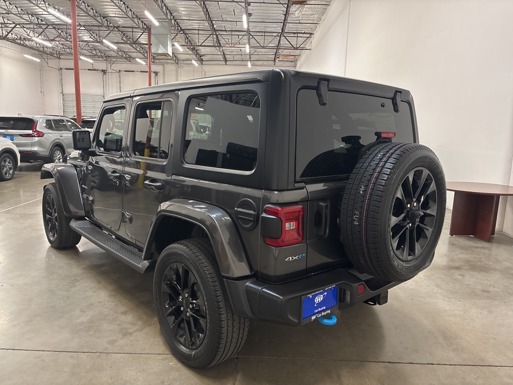 2022 Jeep Wrangler 4xe Unlimited Sahara photo 3
