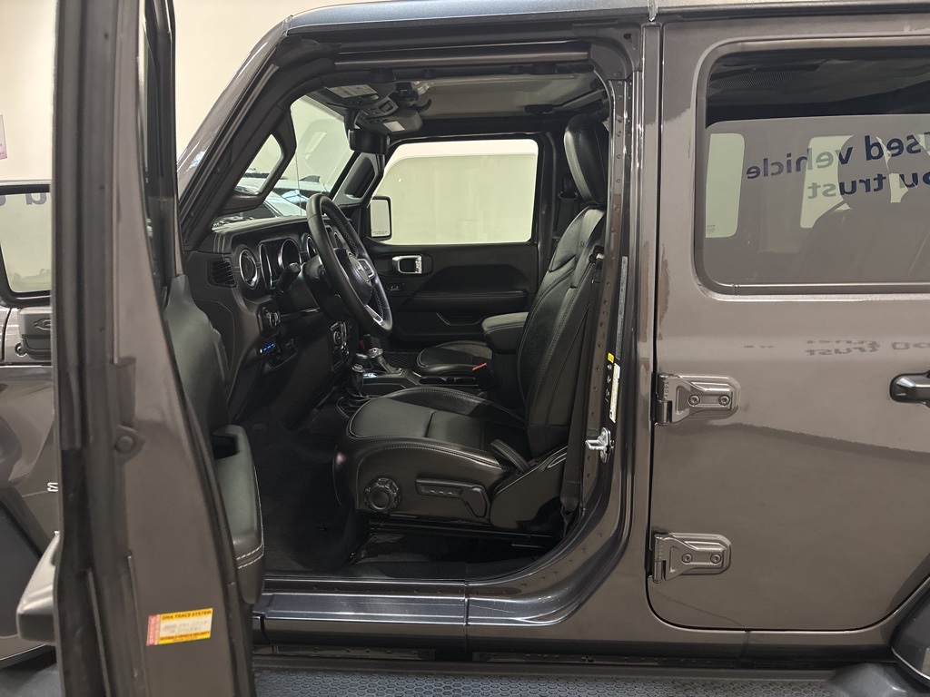 2022 Jeep Wrangler 4xe Unlimited Sahara photo 9