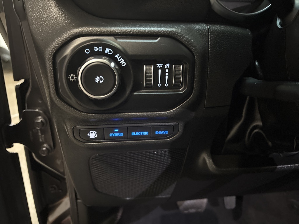 2022 Jeep Wrangler 4xe Unlimited Sahara photo 16