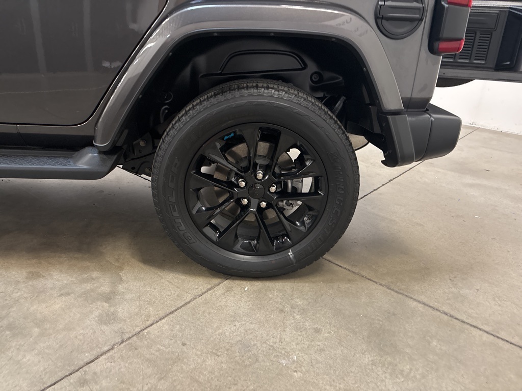 2022 Jeep Wrangler 4xe Unlimited Sahara photo 22