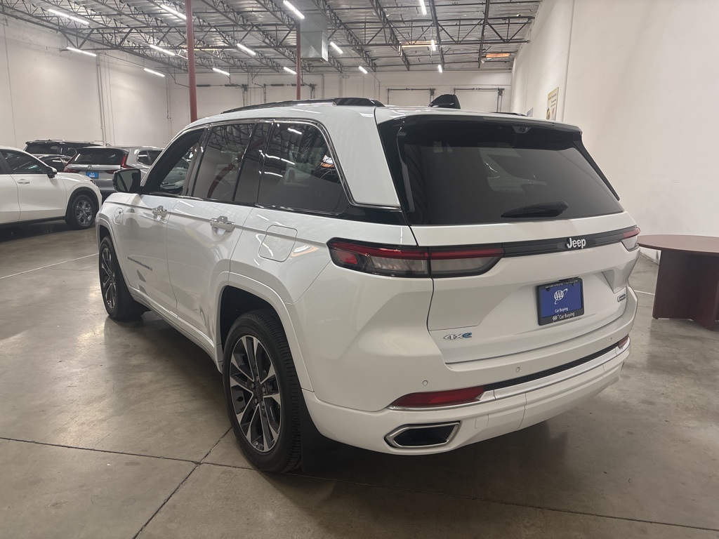 2023 Jeep Cherokee Overland 4xe photo 3