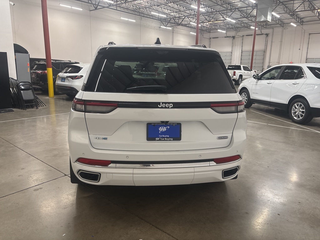 2023 Jeep Cherokee Overland 4xe photo 4