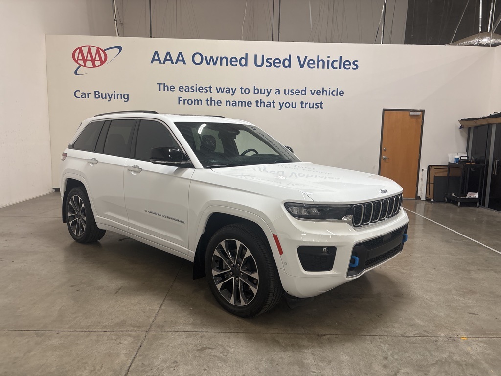 2023 Jeep Cherokee Overland 4xe photo 6